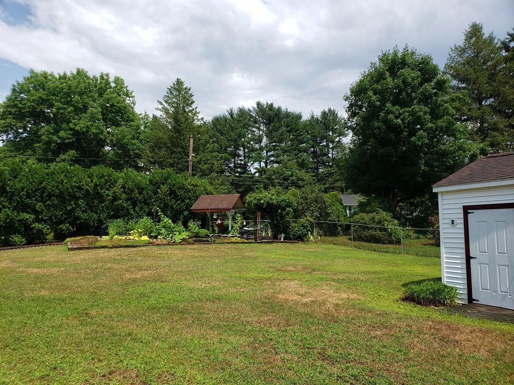 482 Shaker Road Westfield, MA 01085 - Photo 9 of 10 Gallery Image 9