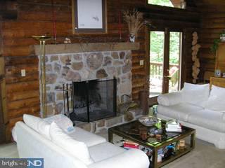 927 Stargazers Road Coatesville, PA 19320 - Photo 3 of 6 Gallery Image 3