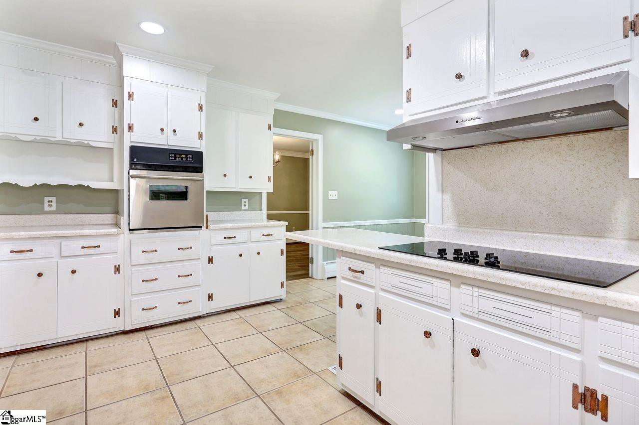 14 State Rd S-23-591 Greenville, SC 29617 - Photo 11 of 34 Gallery Image 11