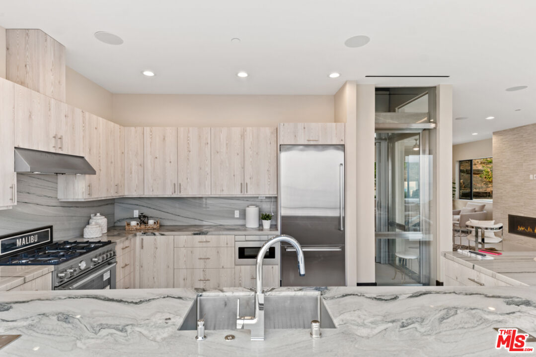 25411 Malibu Road Malibu, CA 90265 - Photo 20 of 51