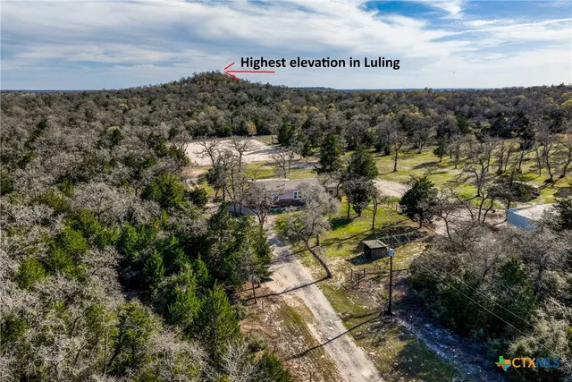 $520,000 | 3590 Chuckwagon Road, Luling, TX 78648