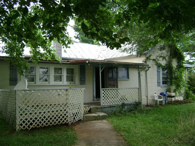 1626 Union Church Road Thaxton, VA 24174 - Photo 1 of 1 Main