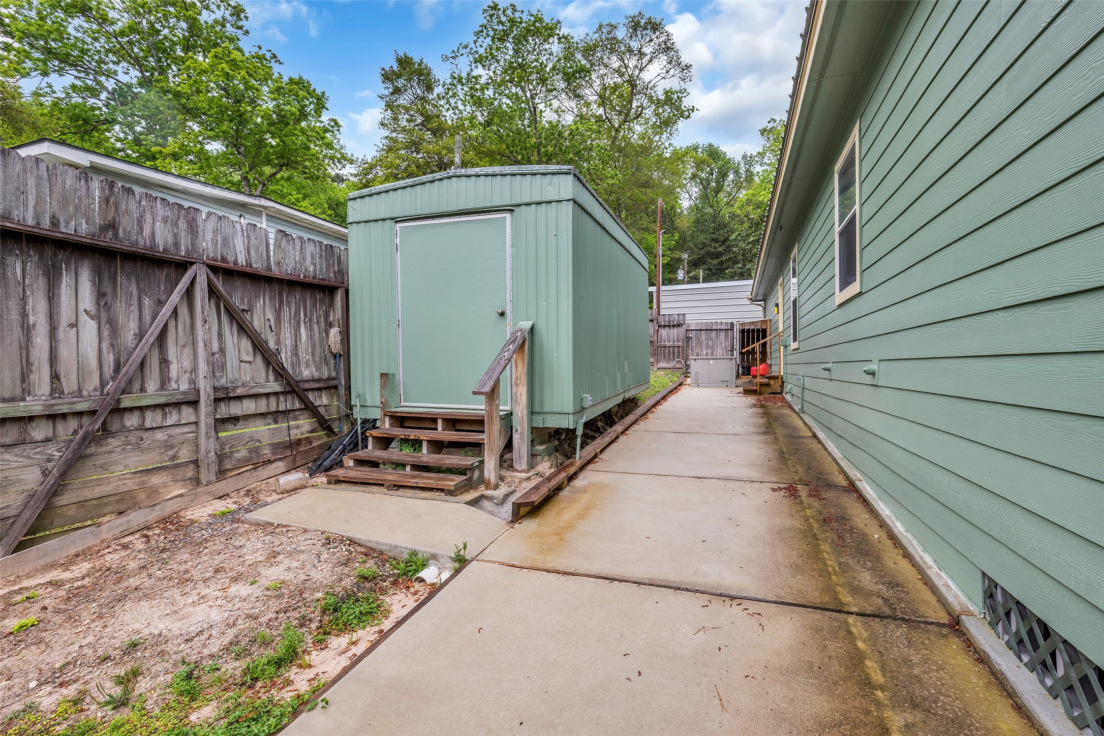 209 East George Jones Road Livingston, TX 77351 - Photo 24 of 26 Additional storage building
