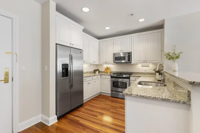 $1,200,000 | 77 Hanover Street, Unit 3, Portsmouth, NH 03801