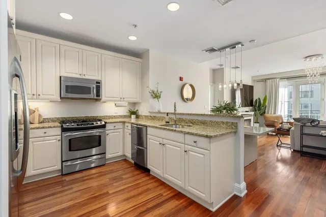 $1,200,000 | 77 Hanover Street, Unit 3, Portsmouth, NH 03801