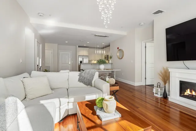 $1,200,000 | 77 Hanover Street, Unit 3, Portsmouth, NH 03801