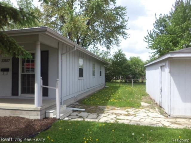 33657 Garfield Road Fraser, MI 48026 - Photo 7 of 13