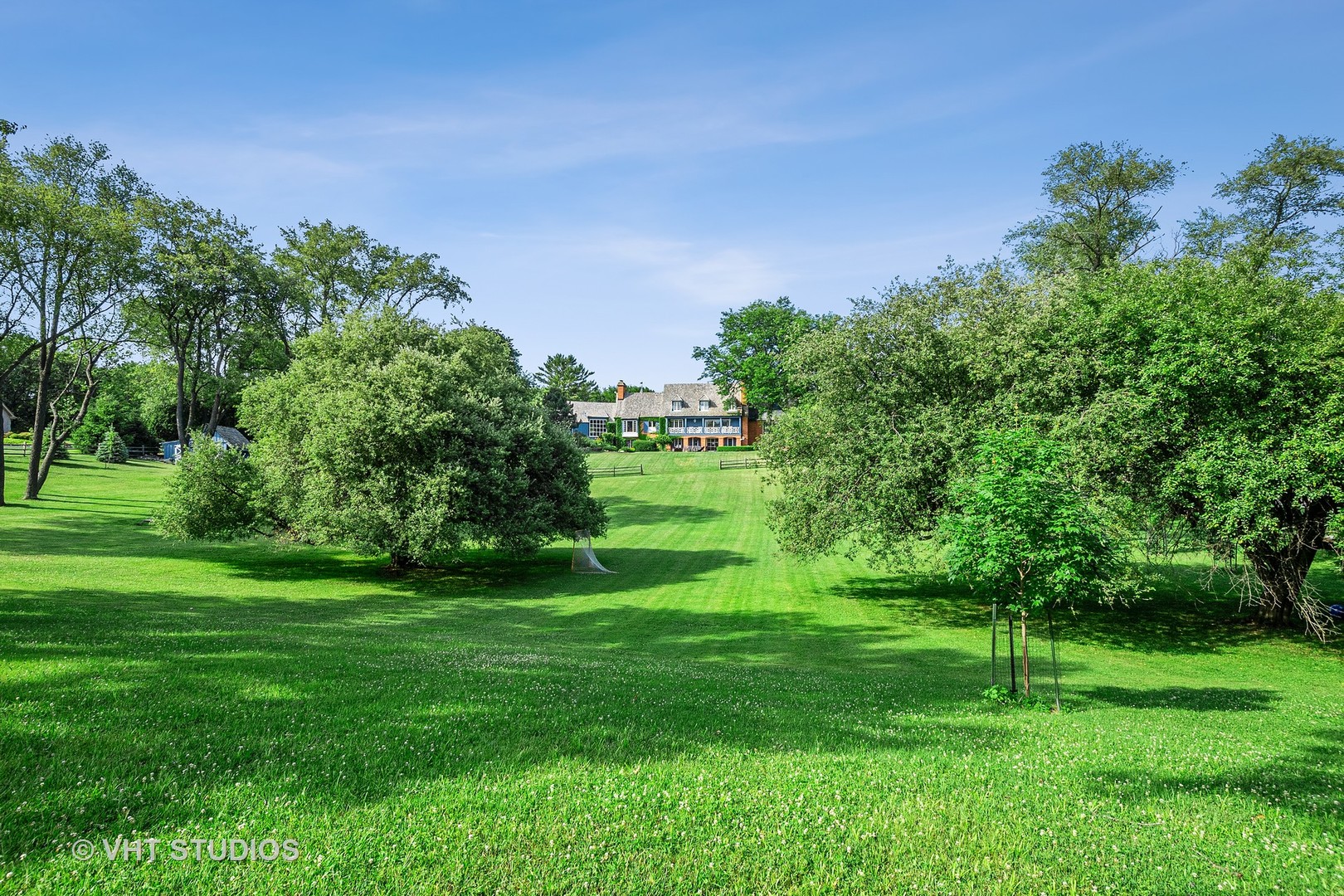 2 Far Hills Road Barrington Hills, IL 60010 - Photo 34 of 37 a view of a garden with a building in the background