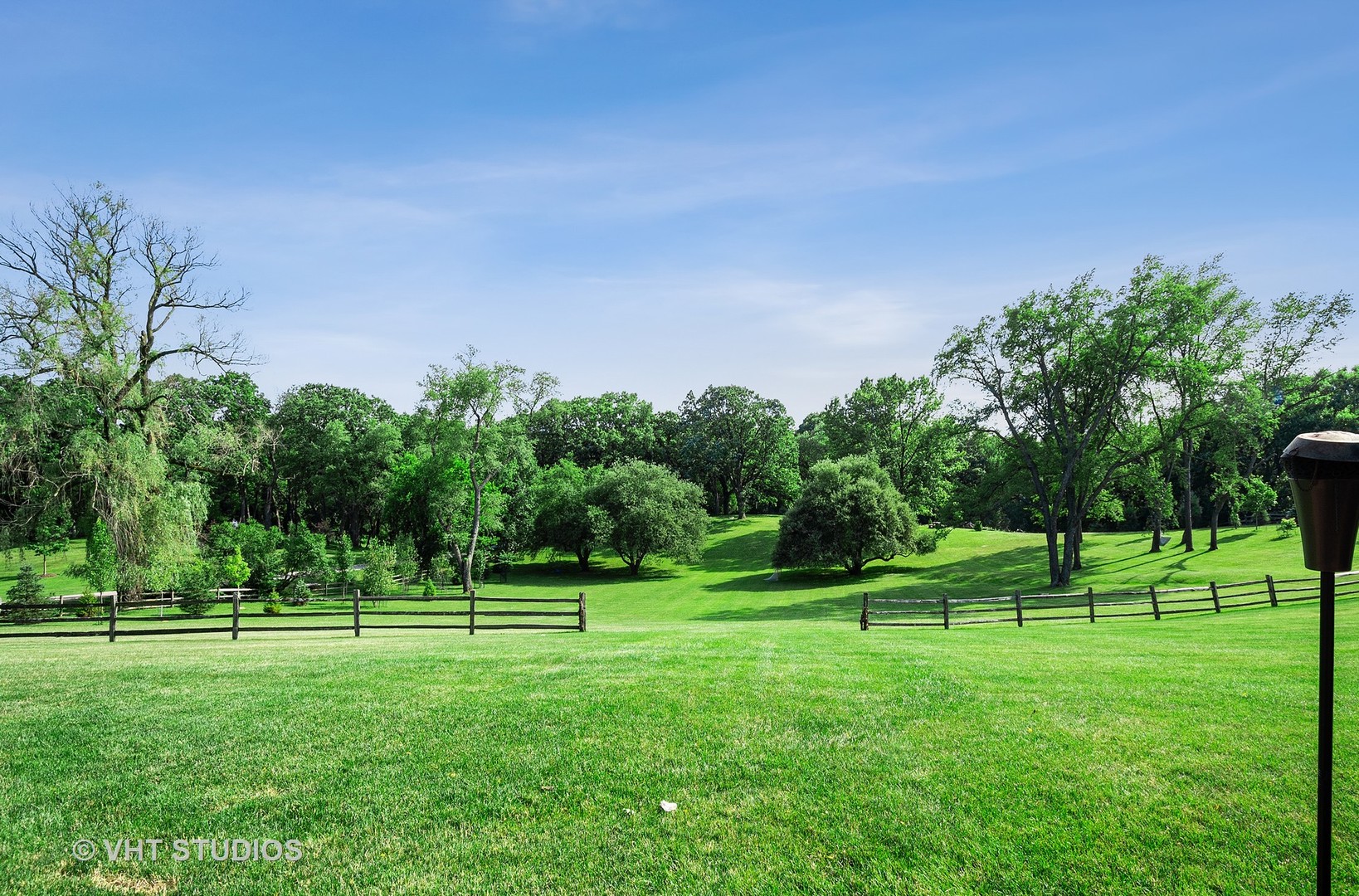 2 Far Hills Road Barrington Hills, IL 60010 - Photo 4 of 37 a view of a park and trees