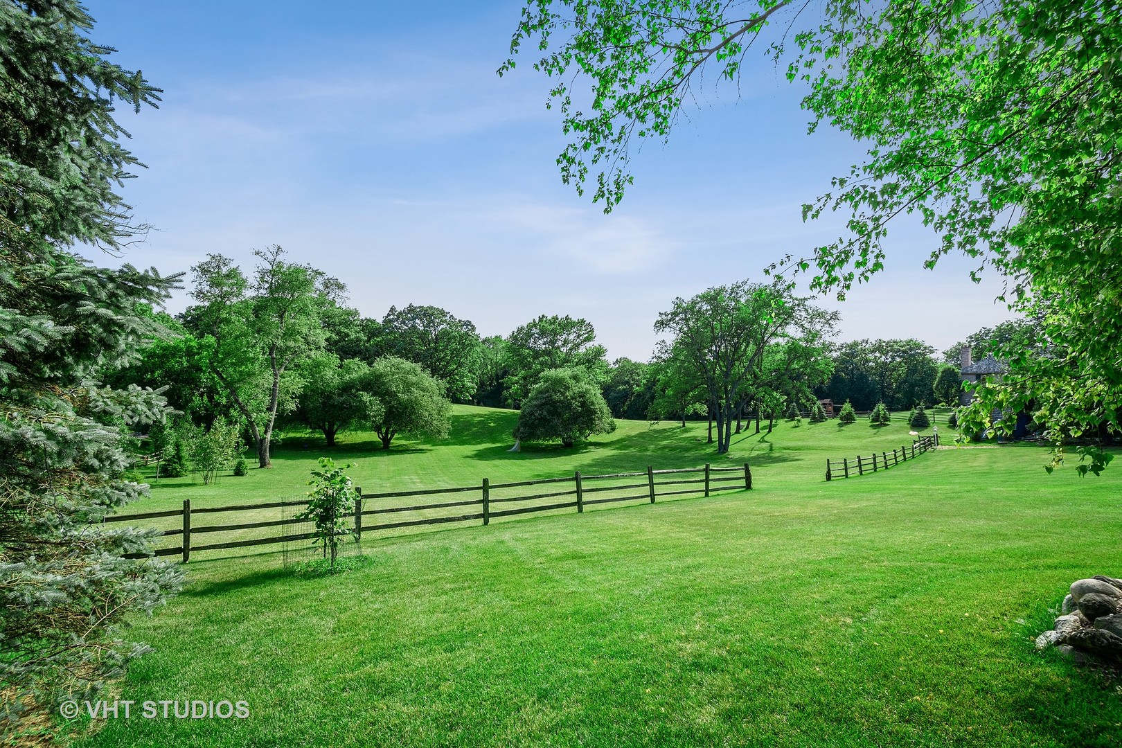 2 Far Hills Road Barrington Hills, IL 60010 - Photo 5 of 37 a view of a park and trees