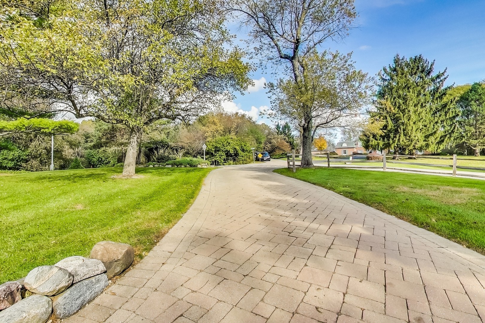 2 Far Hills Road Barrington Hills, IL 60010 - Photo 9 of 37 a view of a park with large trees