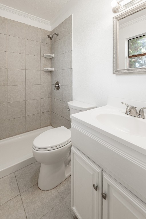 169 Sunset Drive Trinity, TX 75862 - Photo 18 of 36 a bathroom with a toilet sink and shower