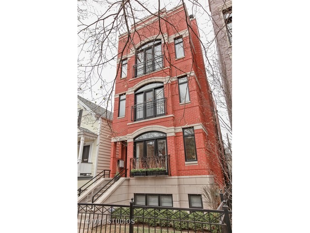 831 West George Street, Unit 1 Chicago, IL 60657 - Photo 1 of 18