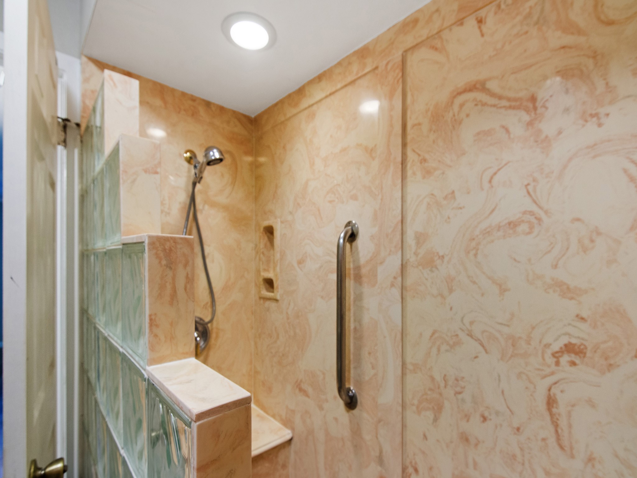 14555 Wunderlich Drive, Unit 2307 Houston, TX 77069 - Photo 20 of 42 Shower in Primary Bathroom