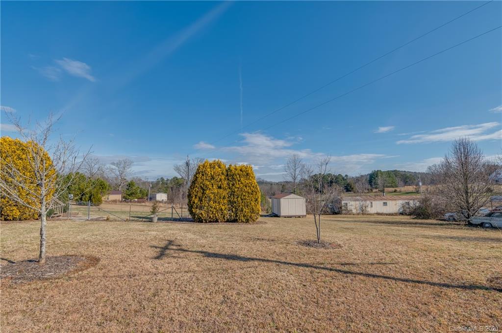 136 Rainbow Rapids Road Rutherfordton, NC 28139 - Photo 9 of 33