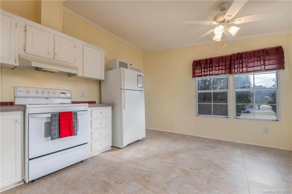 136 Rainbow Rapids Road Rutherfordton, NC 28139 - Photo 10 of 33