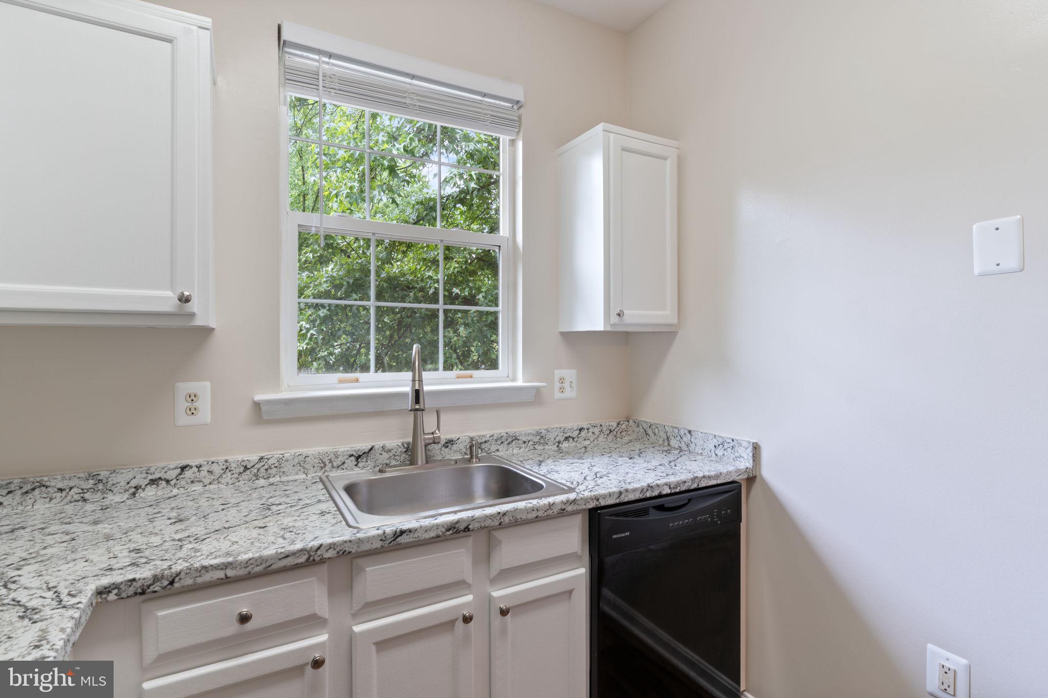 11400 R Windleaf Court, Unit 46 Reston, VA 20194 - Photo 13 of 36