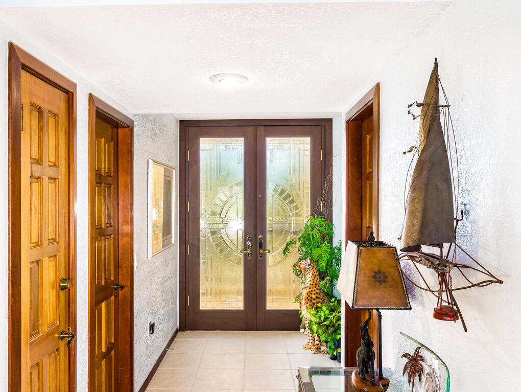 101 East Ocean Drive, Unit C304 Key Colony Beach, FL 33051 - Photo 7 of 39