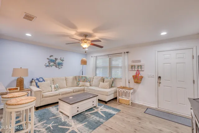 $169,900 | 1282 Beach Boulevard, Unit 118, Biloxi, MS 39530