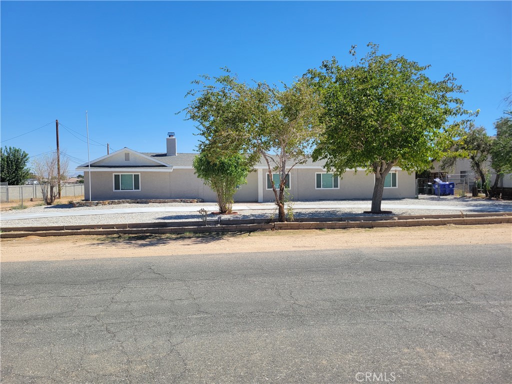 14145 Lakota Road Apple Valley, CA 92307 - Photo 2 of 16 Front Vuew