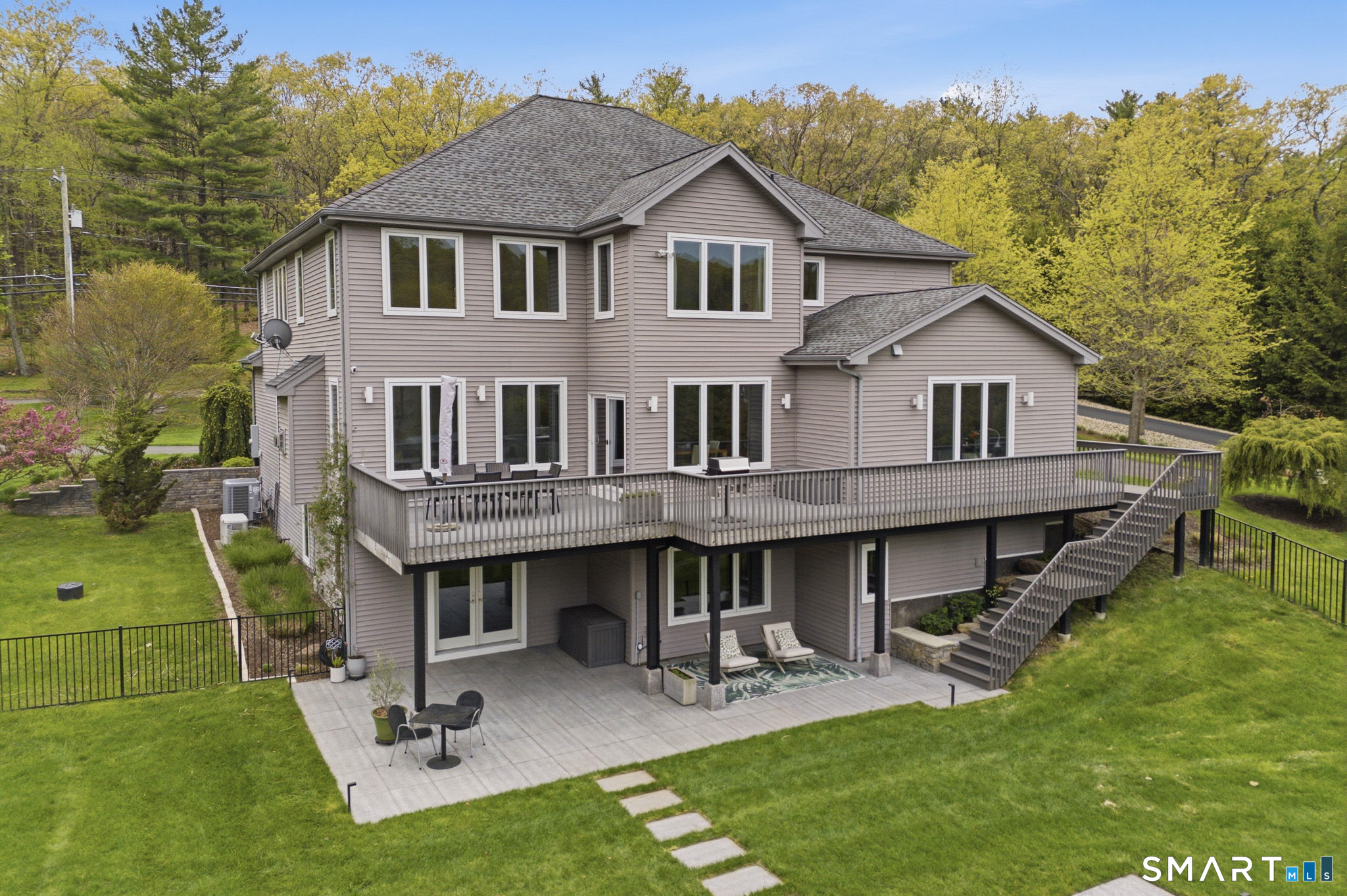 504 Deercliff Road Avon, CT 06001 - Photo 35 of 40