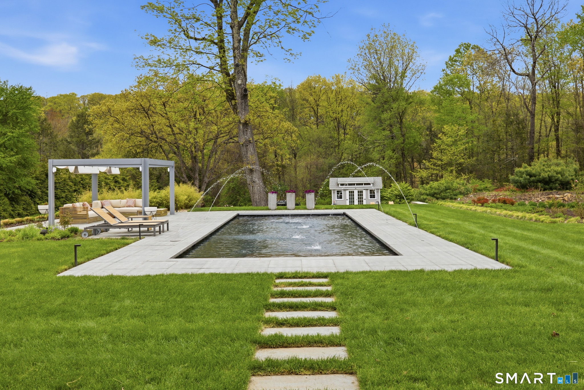 504 Deercliff Road Avon, CT 06001 - Photo 37 of 40