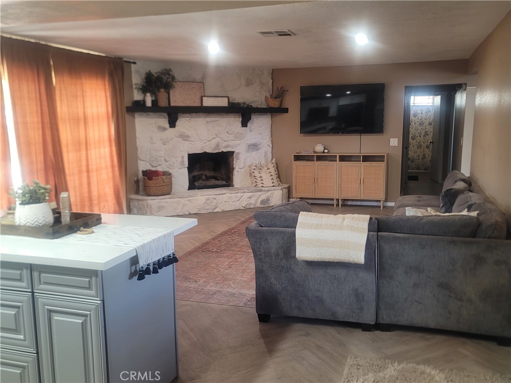 20061 Seneca Road Apple Valley, CA 92307 - Photo 10 of 41 Gallery Image 10