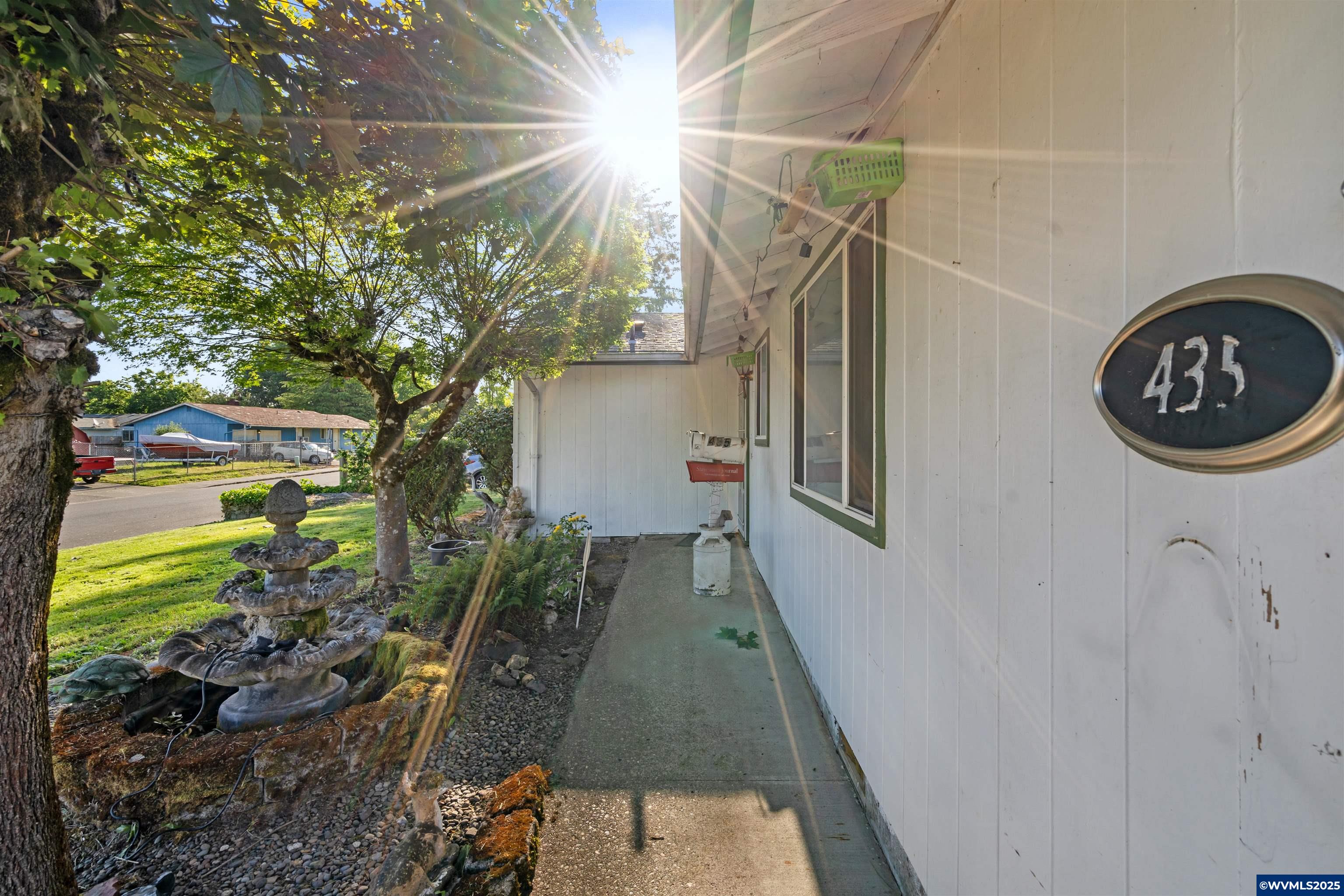 435 Maple Drive Independence, OR 97351 - Photo 5 of 30