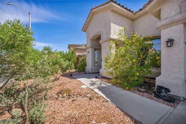 $599,000 | 90 Ancient Hills Lane, Henderson, NV 89074