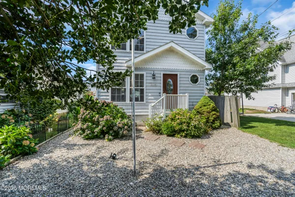 $3,500 | 143 Lake Avenue, Manasquan, NJ 08736
