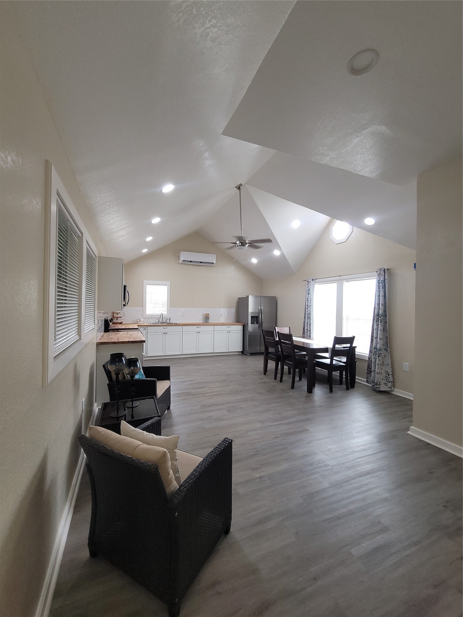238 Ladyfish Road Palacios, TX 77465 - Photo 5 of 9