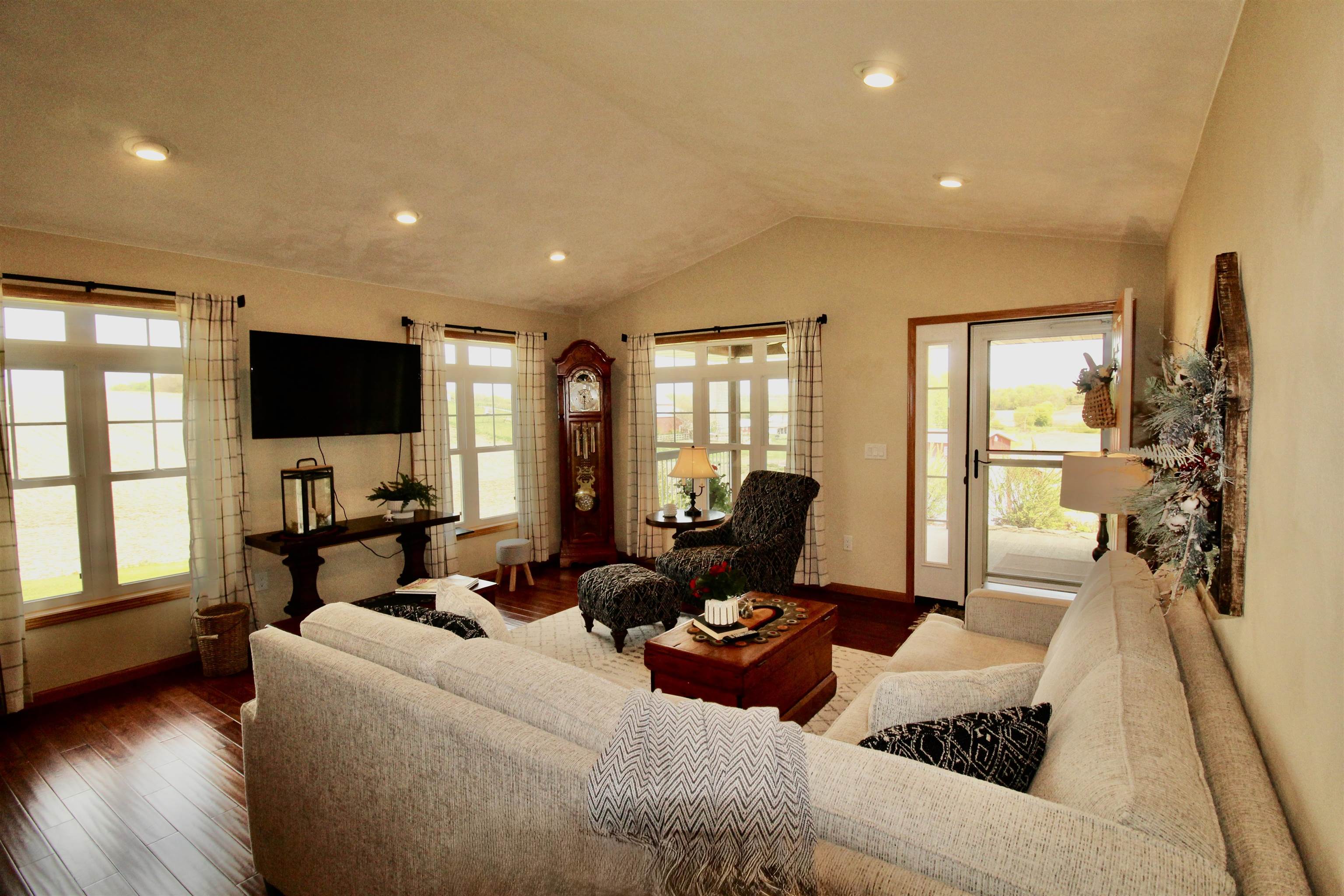 W3689 Sylvester Road Monroe, WI 53566 - Photo 15 of 42