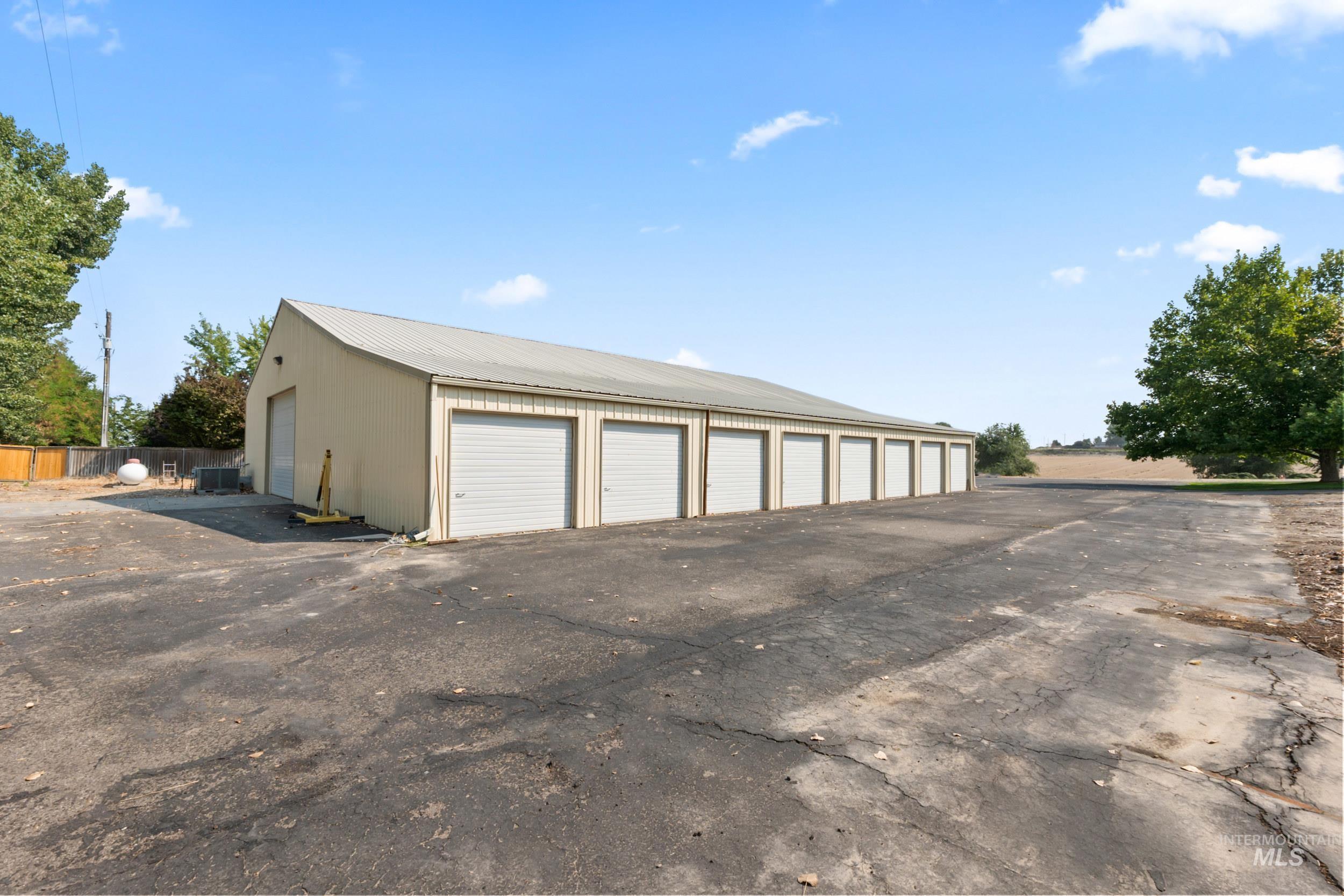 28279 Pearl Road Parma, ID 83660 - Photo 30 of 48 View of garage