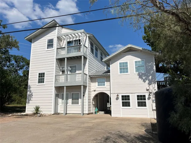 $1,095 | 7705 Debbie Drive, Unit B, Volente, TX 78641