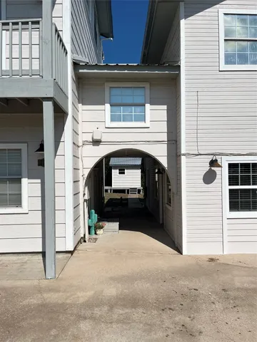 $1,095 | 7705 Debbie Drive, Unit B, Volente, TX 78641