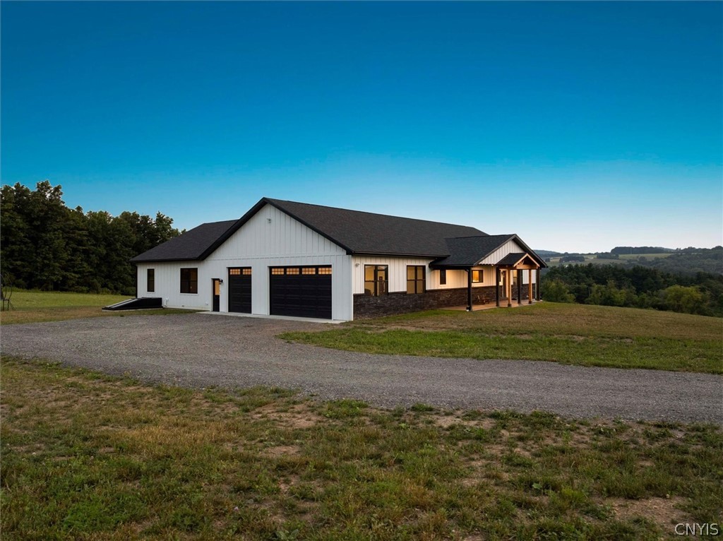 9368 Chapman Road New Hartford, NY 13413 - Photo 9 of 50 Gallery Image 9