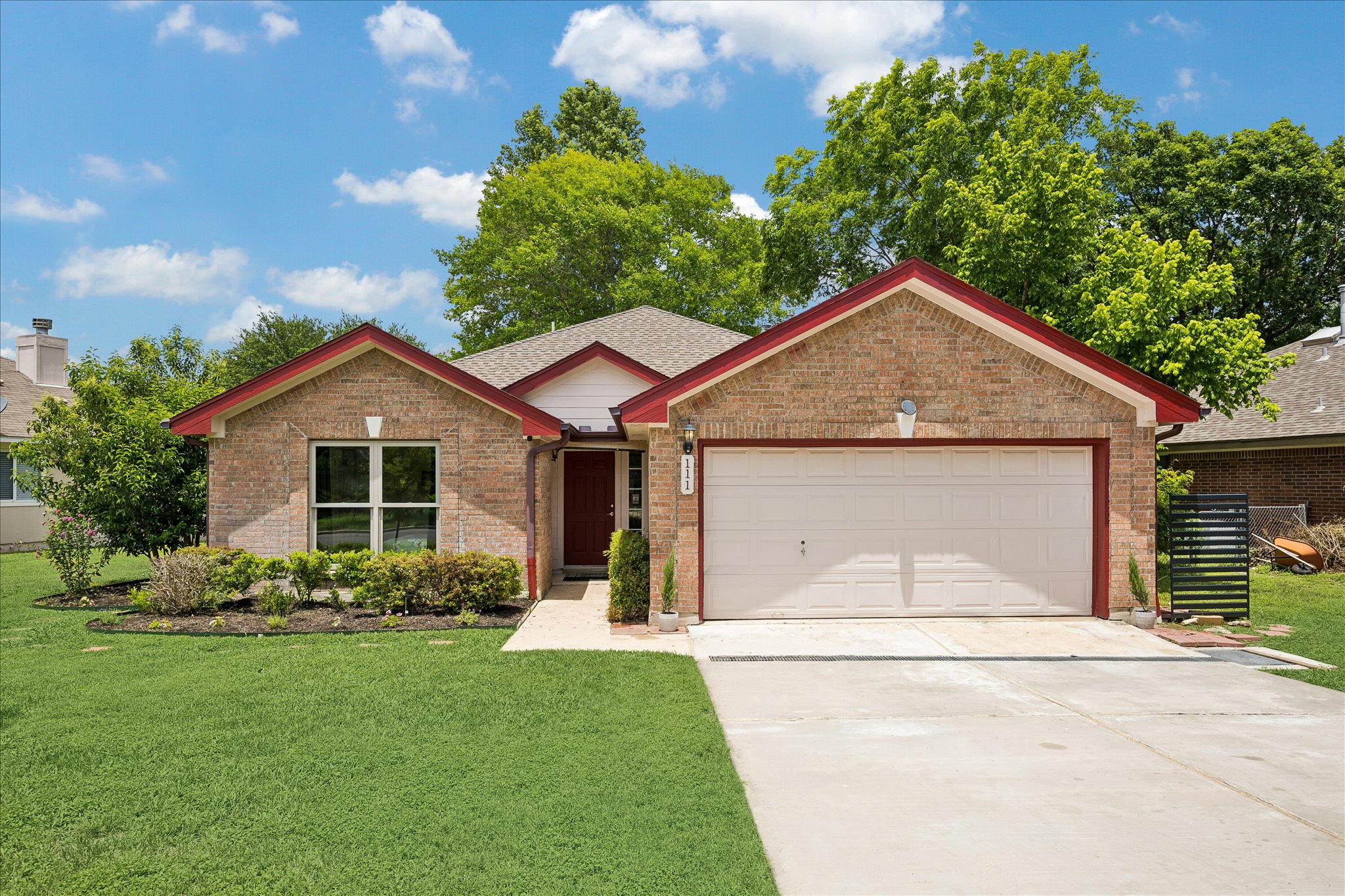 111 Finch Lane Georgetown, TX 78626 - Photo 1 of 31