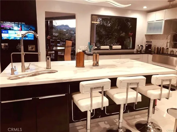 $22,500 | 9987 Reevesbury Drive, Beverly Hills, CA 90210