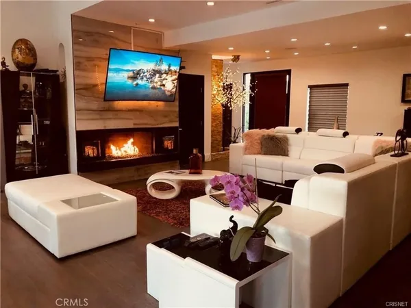 $22,500 | 9987 Reevesbury Drive, Beverly Hills, CA 90210