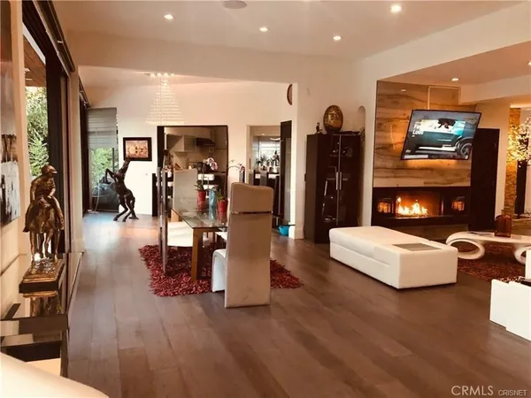 $22,500 | 9987 Reevesbury Drive, Beverly Hills, CA 90210