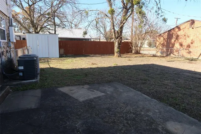 $1,699 | 406 North Denny Street, Unit B, Howe, TX 75459