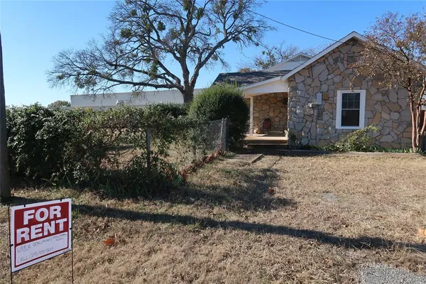 $1,599 | 406 North Denny Street, Unit B, Howe, TX 75459