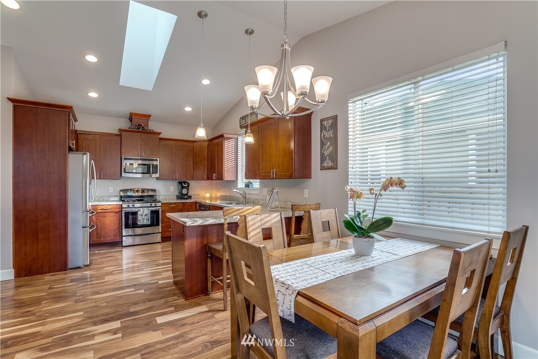 16014 114th Avenue Southeast Renton, WA 98055 - Photo 6 of 18 Gallery Image 6