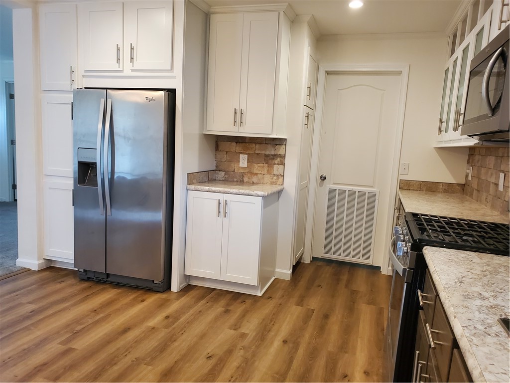 1021 # 73 Waterloo Geneva Road Waterloo, NY 13165 - Photo 10 of 31