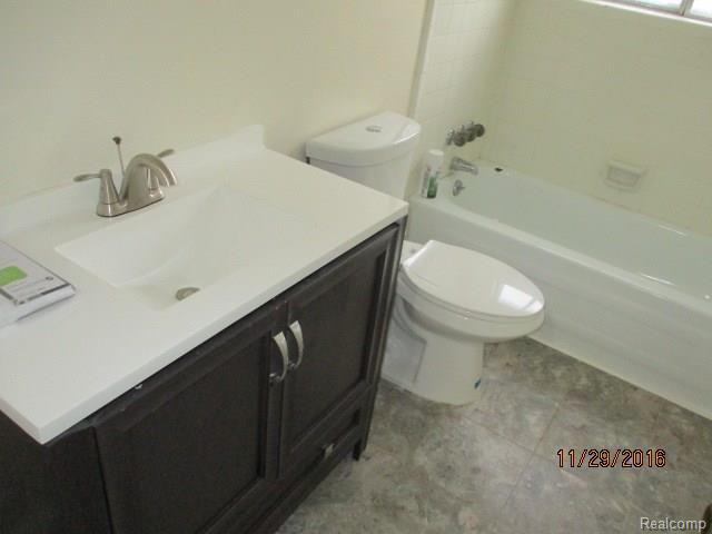25951 Schoenherr Road Warren, MI 48089 - Photo 10 of 19 IMG_1242.JPG