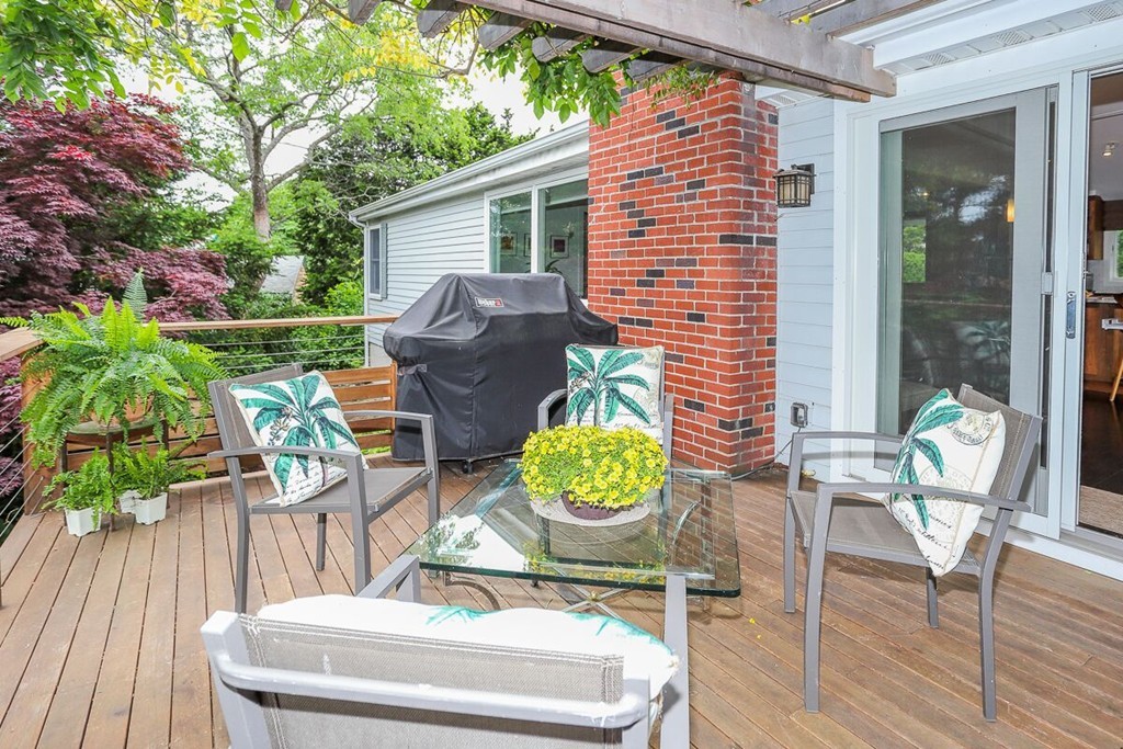 12 Waterside Road Marblehead, MA 01945 - Photo 6 of 20