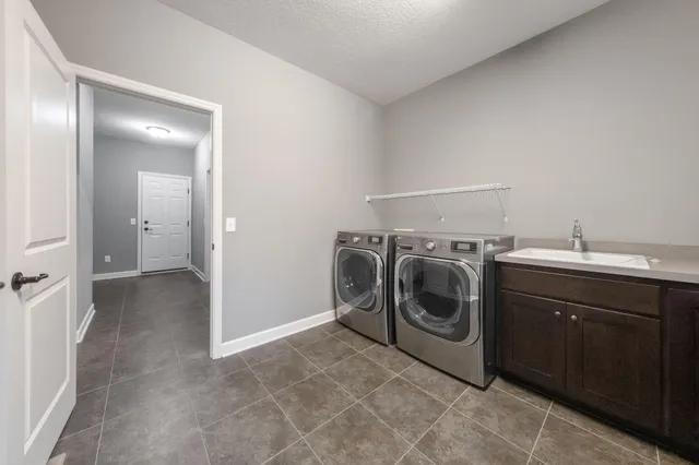 $895,000 | 16810 51st Place North, Plymouth, MN 55446