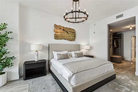 $2,700,000 | 3101 Bayshore Boulevard, Unit 1402, Tampa, FL 33629