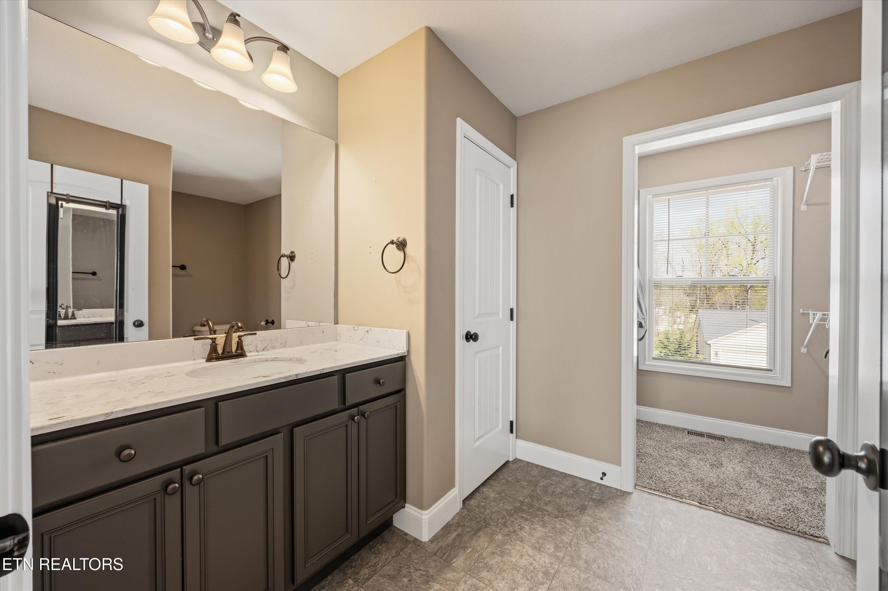 7931 Poplar Grove Lane Powell, TN 37849 - Photo 17 of 39 Primary Bath
