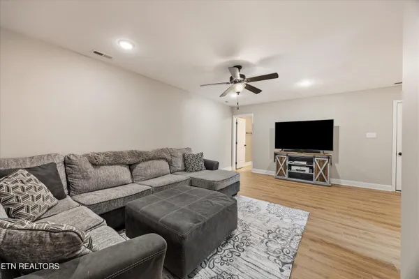 $395,000 | 7931 Poplar Grove Lane, Powell, TN 37849